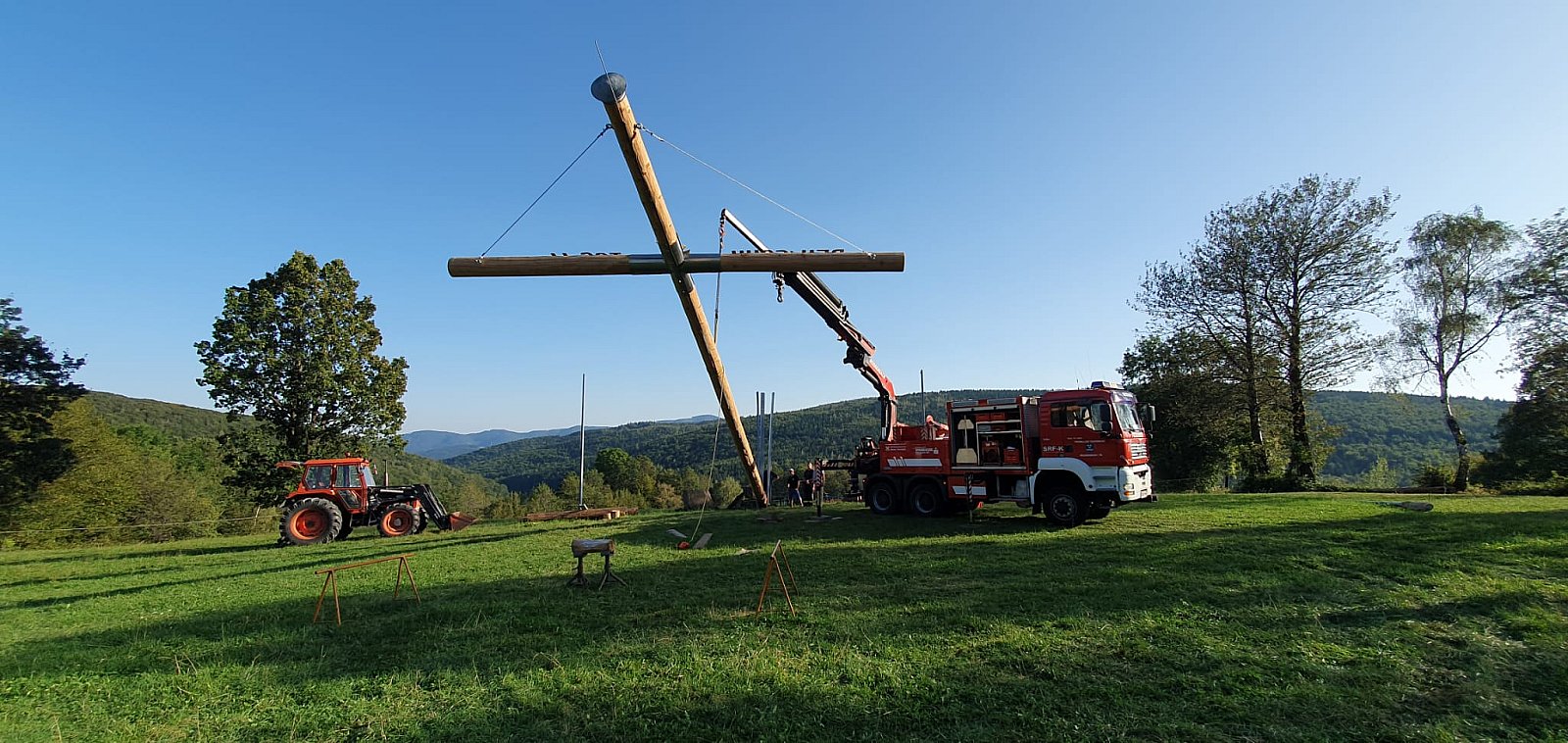 Wiederaufstellung des Friedenskreuzes