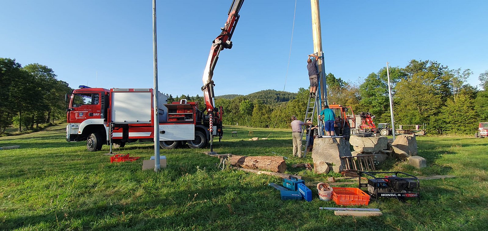 Wiederaufstellung des Friedenskreuzes